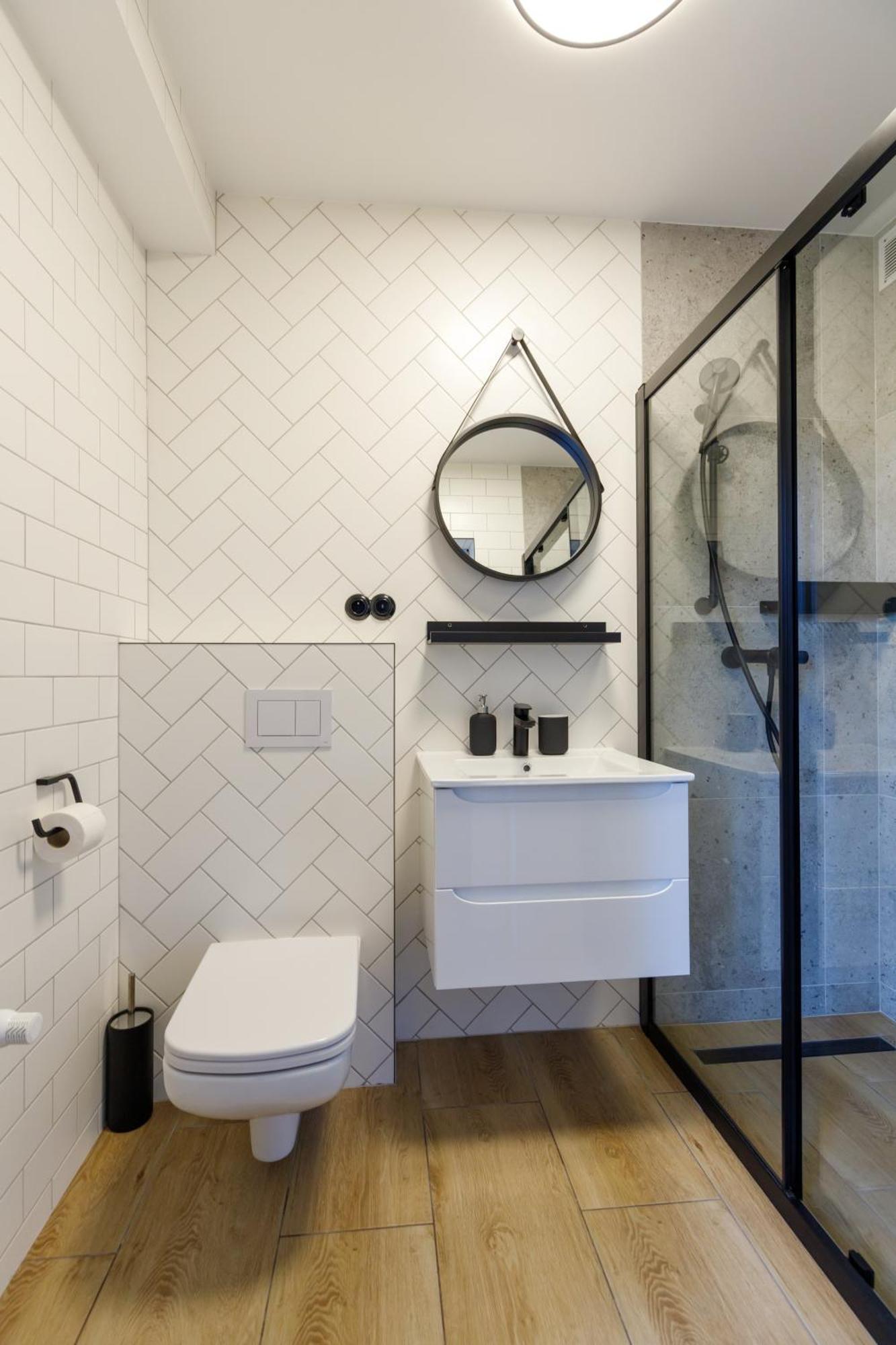 Door Apartment *